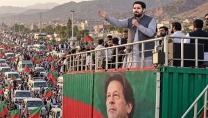 : پی ٹی آئی لانگ مارچ چھٹے روز چارسدہ پہنچ گیا، صوابی میں حتمی پلان کے اعلان کا فیصلہ