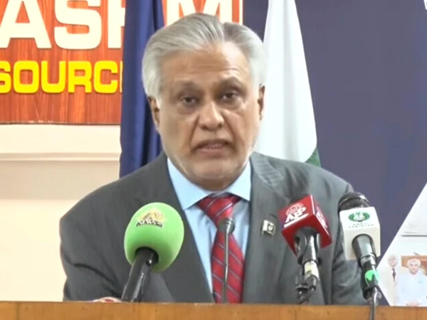 اسحاق ڈار : اسلام آباد میں 18 مئی تک علاقائی سفیروں کی کانفرنس جاری، دوطرفہ تعلقات مضبوط بنانے پر زور