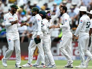 بنگلادیش سے وائٹ واش کے بعد شان مسعود کی کپتانی خطرے میں، سلمان علی آغا مضبوط امیدوار