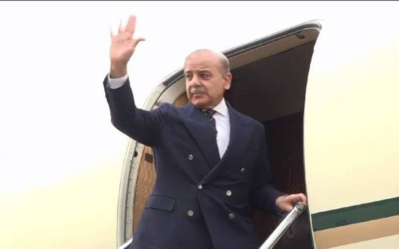 وزیرِ اعظم شہباز شریف چار روزہ دورے پر چین روانہ