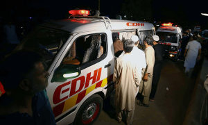 قلعہ عبداللہ: میزئی اڈا بازار میں فائرنگ، 5 افراد جاں بحق، لواحقین کا کوئٹہ-چمن شاہراہ پر دھرنا