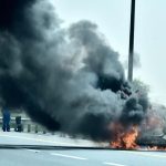 شدید گرمی میں گاڑیوں میں آگ لگنے کا خطرہ، دبئی پولیس کی اہم ہدایات