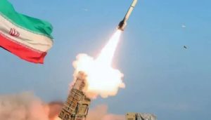 ایران کا امریکی بحری جہاز اور بحرین میں امریکی تنصیبات پر حملوں کا دعویٰ، مزید حملوں پر جارحانہ کارروائی کی دھمکی