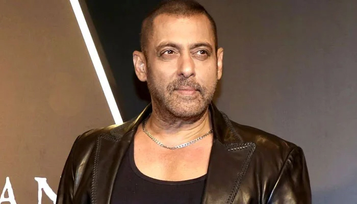 سلمان خان کی رہائش گاہ کے باہر تعینات پولیس اہلکار دل کا دورہ پڑنے سے چل بسا