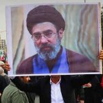 مجتبیٰ خامنہ ای کی صحت اچھی ہے، ایرانی سفارت کار کا 7 گھنٹے طویل ملاقات کا دعویٰ
