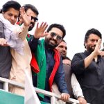 وزیراعلیٰ خیبر پختونخوا کا لانگ مارچ کا روٹ تبدیل کرنے کا اعلان، قافلہ پشاور کے بجائے خیبر روانہ